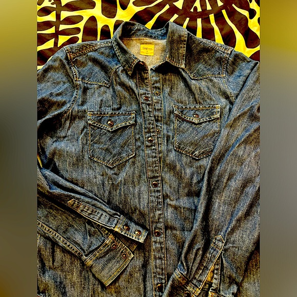 Gap western style Jean shirt M with snap button. - Picture 1 of 5